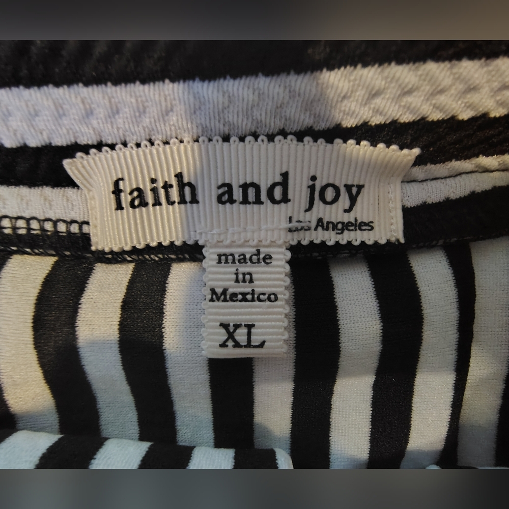 Pleated skirt Size XL - Picture 2 of 7